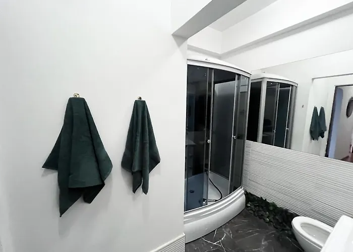 Centre With Free Parking