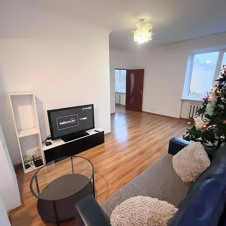 Centre With Free Parking Apartment