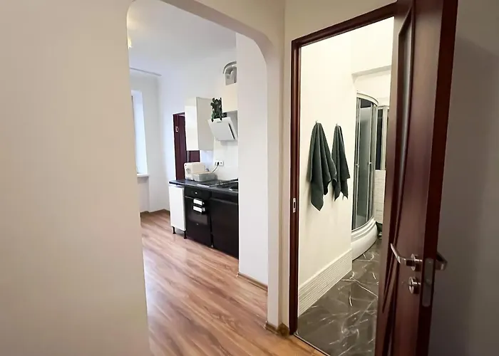 Centre With Free Parking Apartment Riga